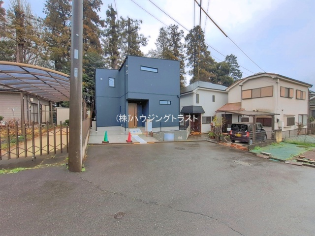 仲介手数料無料　おうちガーデン小手指元町16期　全１棟の前面道路含む現地写真