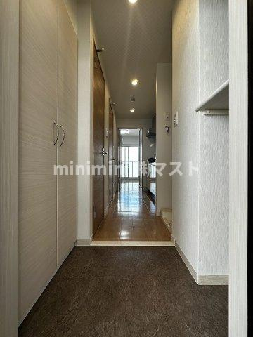 グランデ元町の玄関