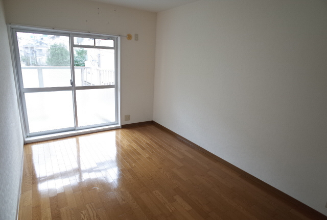 ラムール住吉の居間・リビング