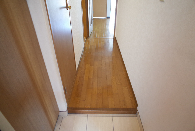 ラムール住吉の玄関