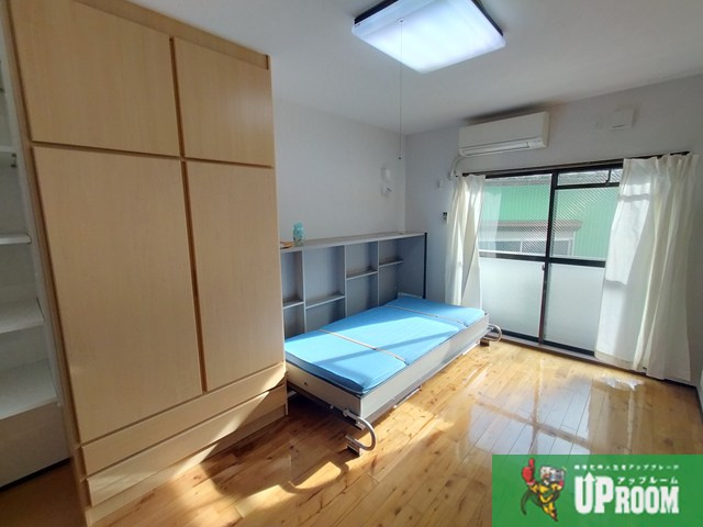 上田パストラルコートの居間・リビング