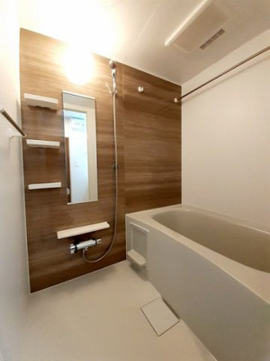 【浴室】 | サンフラワーＡ | 落ち着いた空間のお風呂です