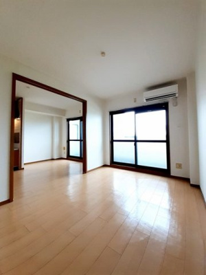 【内装】 | ベルラン８８ | 明るい色調の室内です