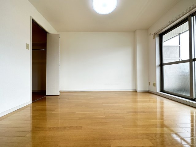 ラ・ティーダの内装