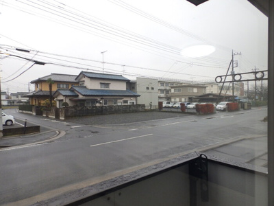  | グリッター・プルース | 部屋から