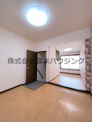 【洋室】 | 　大東市西楠の里町5テラス | 明るい洋室です