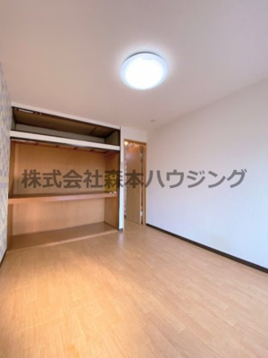 【洋室】 | 　大東市西楠の里町5テラス | 明るい洋室です