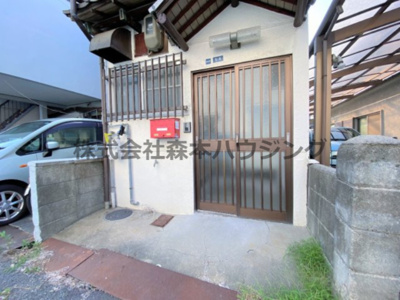 【エントランス】 | 　大東市西楠の里町5テラス | エントランスです