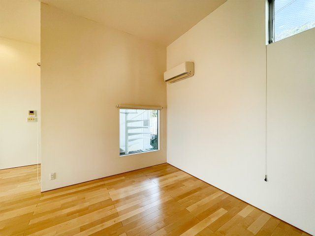 北野町戸建の居間・リビング