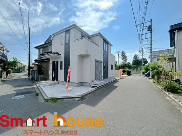 相模原市南区御園　新築1棟の前面道路含む現地写真|お住まいの前面道路が広いと駐車が楽になり、陽当たりも遮られないので明るく居心地の良いお家になります♪