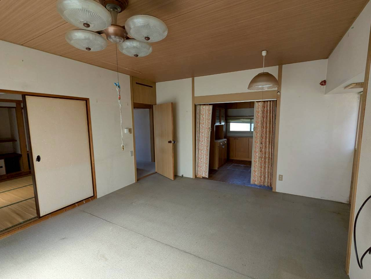 春採6丁目　中古戸建（駐車場敷地内無し）の内装