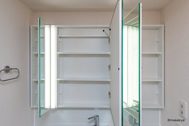 メゾン・ド・クーネルの洗面所