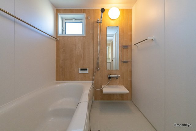 メゾン・ド・クーネルの浴室