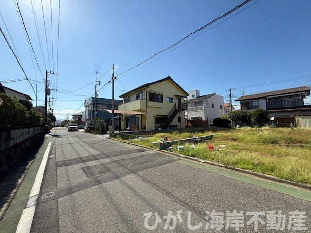 平塚市中原3丁目　売地　全2区画の前面道路含む現地写真|現地外観
