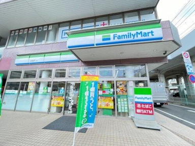 ファミリーマートまで340m