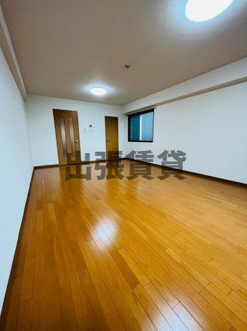 仲介手数料0円！！グランドエル志賀の居間・リビング