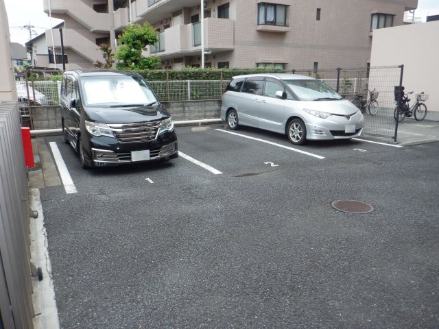 藤和シティホームズ浮間公園の駐車場