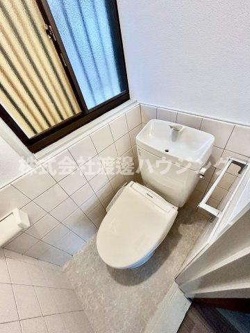 大阪市福島区大開３丁目のテラスのトイレ