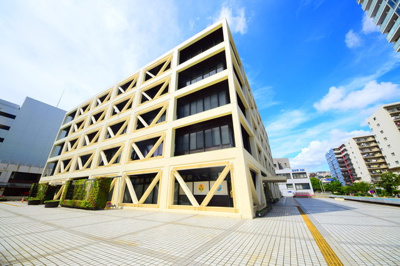 横浜市保土ケ谷区役所 徒歩25分。役所 1980m