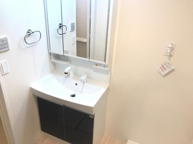 ＣｏｎｆｏｒｔｉｎｏⅢ（コンフォルティーノスリー）の洗面所|洗髪洗面化粧台