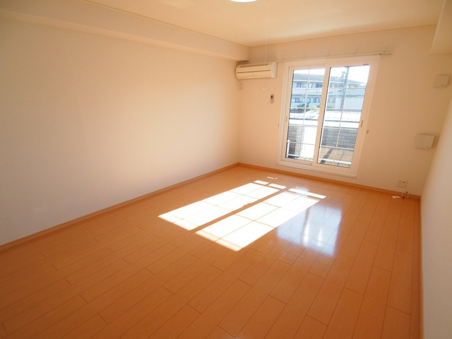 カルムメゾンの居間・リビング