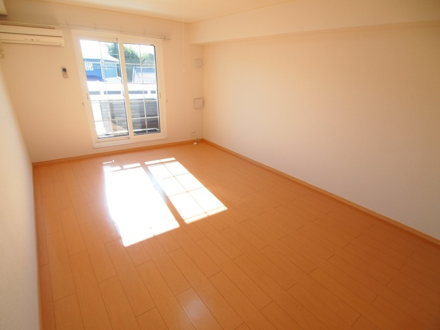 カルムメゾンの居間・リビング