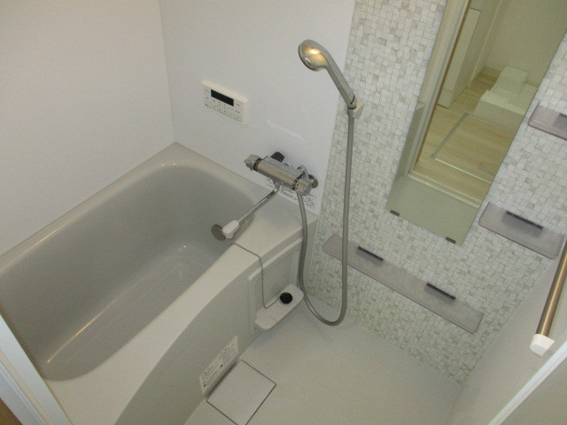 クレアール郡山1の浴室