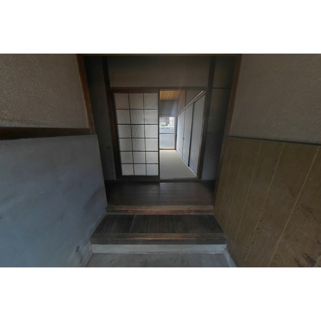 茜部菱野３丁目貸家の玄関