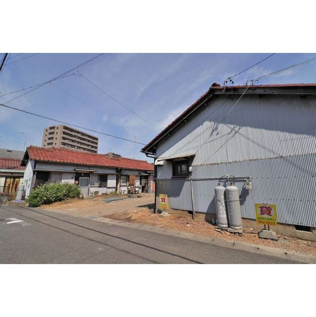 茜部菱野３丁目貸家の外観