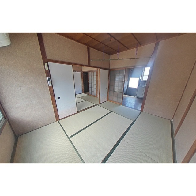 茜部菱野３丁目貸家の居間・リビング