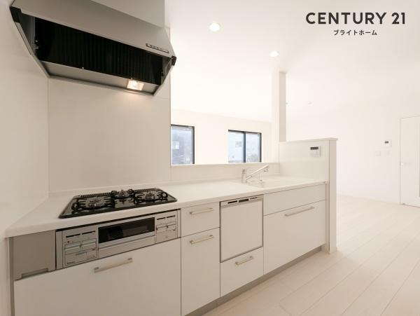 横浜市青葉区桂台２丁目の新築一戸建の居間・リビング|家族が自然と集まるリビングは
落ち着きのある空間です♪