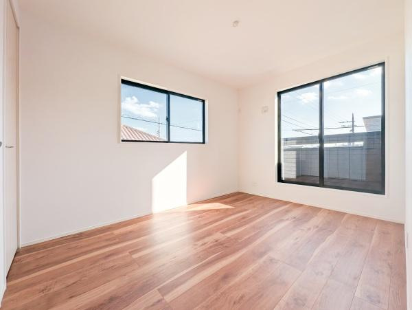 横浜市青葉区桂台２丁目の新築一戸建の収納|クローゼットもあるので収納にも困りません！
荷物が多い方にも安心です。