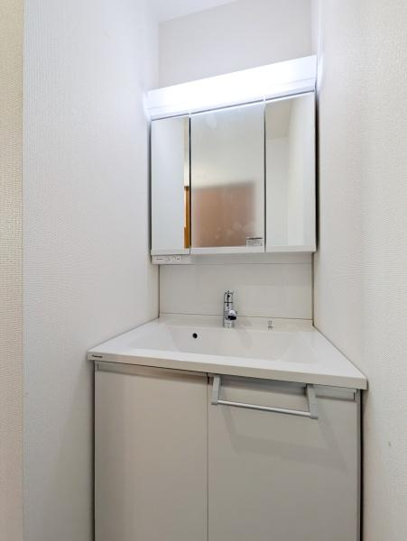 横浜市青葉区桂台２丁目の新築一戸建の浴室|窓付きの浴室です。
このバスルームで一日の疲れを癒してください！