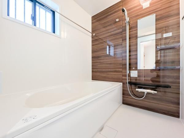 横浜市青葉区桂台２丁目の新築一戸建の独立洗面台|おしゃれな洗面台！
収納もしっかりあります！