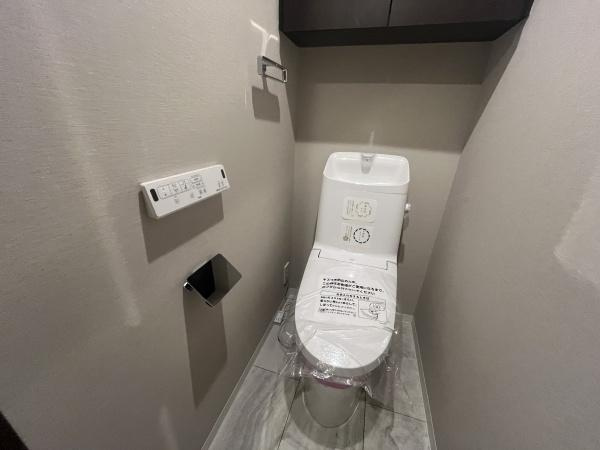 ラ・アトレレジデンス新百合ヶ丘のトイレ|明るくて広い落ち着いた色合いのトイレです♪！