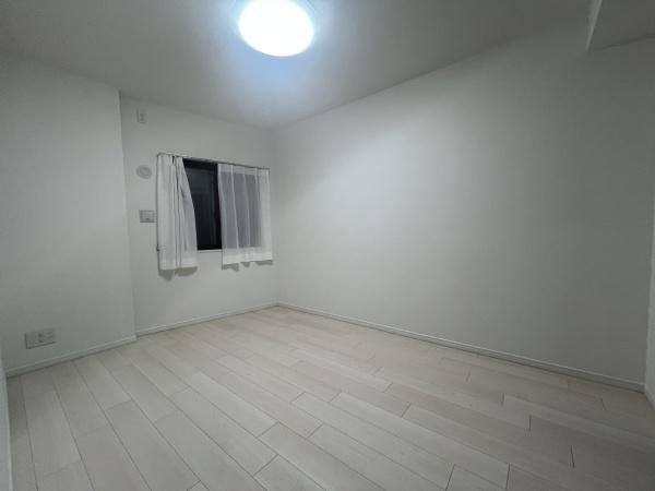 ラ・アトレレジデンス新百合ヶ丘の洋室