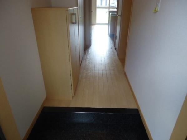 サンパレス の玄関