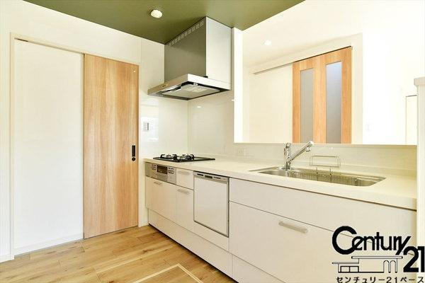 大和高田市東三倉堂町 １号地 ／新築一戸建の内観：施工例|■家族とのコミュニケーションがとりやすい人気のカウンターキッチン！■