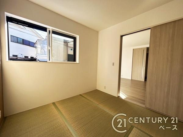 生駒市俵口町 ２号棟 ／新築一戸建の和室|■現地撮影写真■ほっこり落ち着ける和室！客間としてもご利用いただけます！