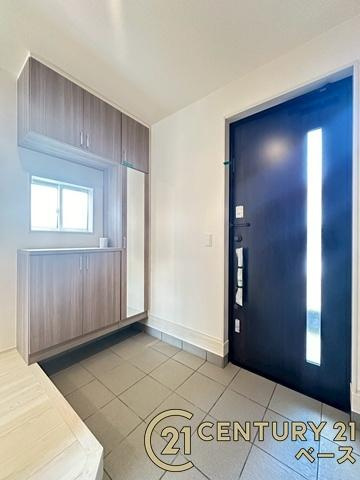 磯城郡田原本町八尾 ／新築一戸建の玄関|■現地撮影写真■すっきりとした明るい玄関が家族やお客様を迎えてくれます！