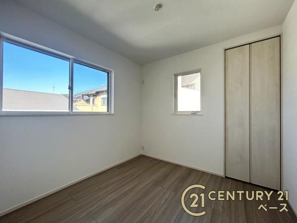 生駒市俵口町 １号棟 ／新築一戸建の洋室|明るい雰囲気の洋室です！