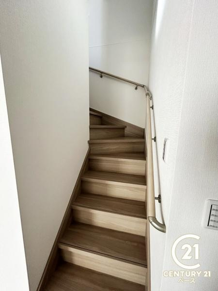 生駒市俵口町 １号棟 ／新築一戸建の内装|こちらは階段になっております。
