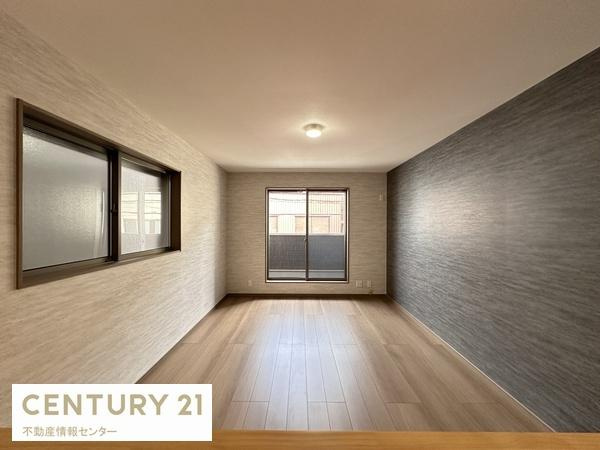 【その他】 | 三津屋北２丁目　建築条件付宅地　 | ※モデルハウスのお写真です。
建築参考プラン（間取り図面参照）
　延床面積：８１.７８平米
　間取り：３ＬＤＫ
　価格：２０８０万円
