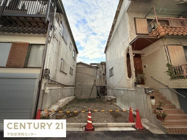 【その他】 | 三津屋北２丁目　建築条件付宅地　 | ※モデルハウスのお写真です。
建築参考プラン（間取り図面参照）
　延床面積：８１.７８平米
　間取り：３ＬＤＫ
　価格：２０８０万円
