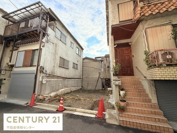 【その他】 | 三津屋北２丁目　建築条件付宅地　 | ※モデルハウスのお写真です。
建築参考プラン（間取り図面参照）
　延床面積：８１.７８平米
　間取り：３ＬＤＫ
　価格：２０８０万円
