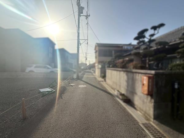 和歌山市東小二里町　土地の前面道路含む現地写真