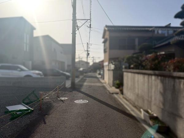 和歌山市東小二里町　土地の前面道路含む現地写真
