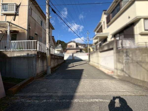 和歌山市岩橋　中古戸建の前面道路含む現地写真