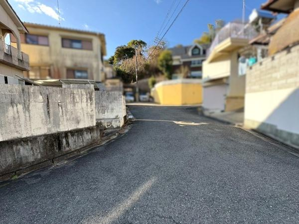 和歌山市岩橋　中古戸建の前面道路含む現地写真