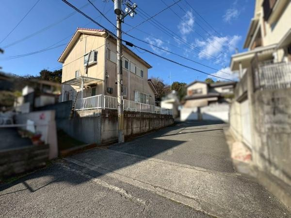和歌山市岩橋　中古戸建の前面道路含む現地写真